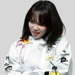 Chaewon T1 Jacket White