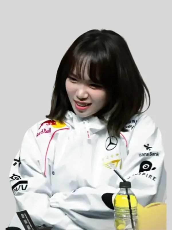 Chaewon T1 Jacket White