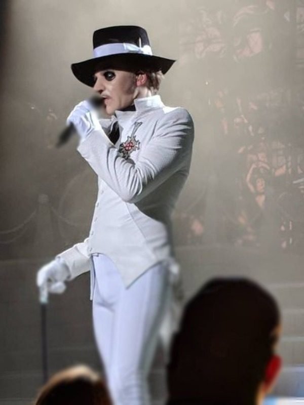 Ghost Papa Emeritus IV Suit White