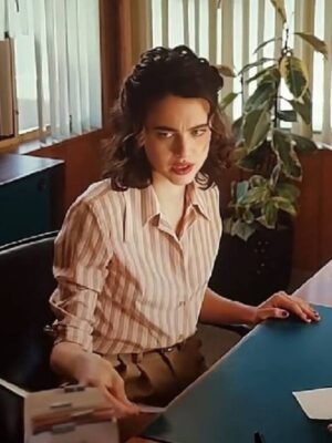 Honey Don’t! 2025 Margaret Qualley Pink Striped Shirt