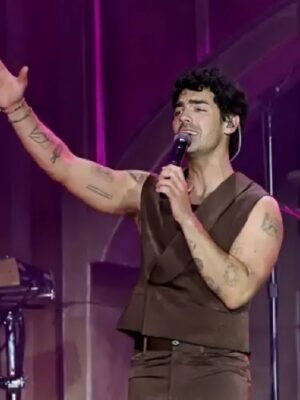 Joe Jonas Hometown Tour 2025 Brown Vest