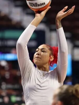 Shakira Austin Mohegan Sun Arena Crop Top