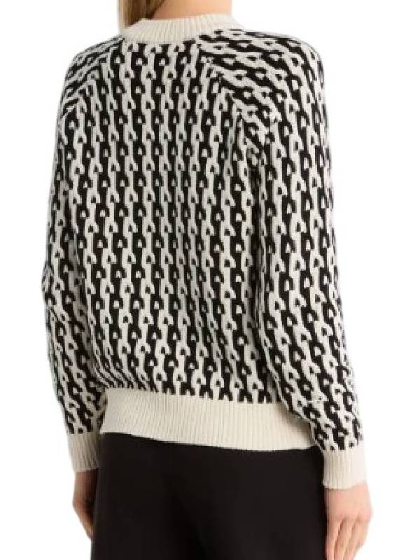 Today Show Dylan Dreyer Black and White Fleece Sweater