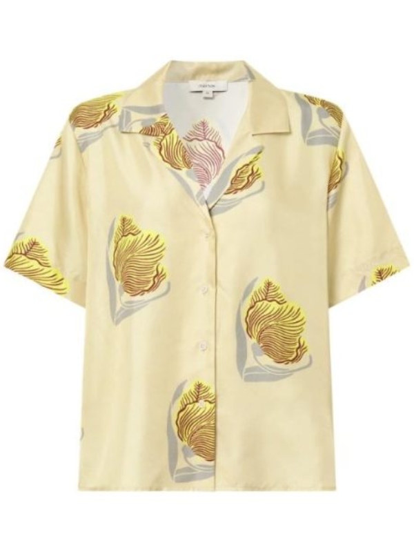 Vicki TV-Series Sunny Nights Season 01 D’Arcy Carden Tulip Print Camp Shirt