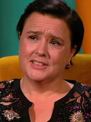 Do You Know Your Place S1 Black Floral Print Top