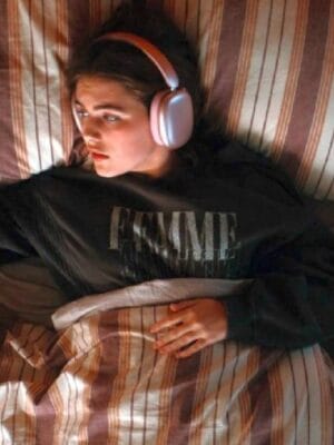Off Campus S01 Hannah Wells Femme Sweatshirt