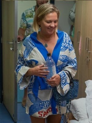 S04 Below Deck Down Under Daisy Kelliher Fish Print Robe